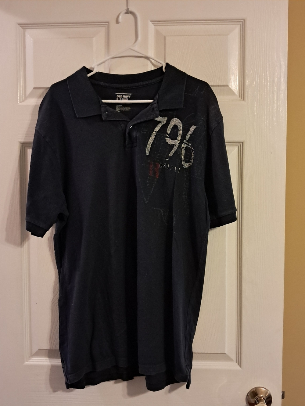 Old Navy Men's Size XL Navy Polo‎ with Graphic Detail